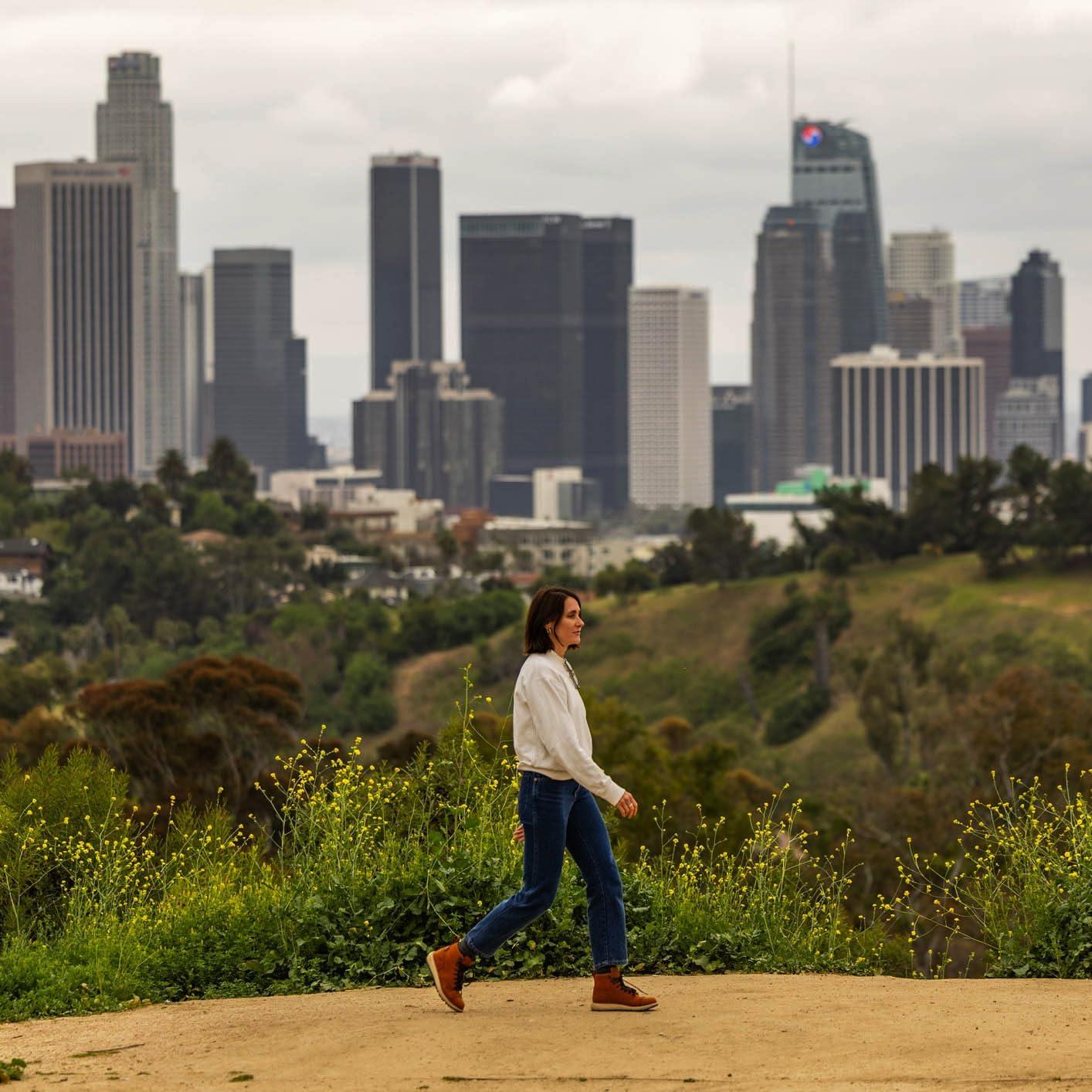 imageDanner Womens 34657 Logger 917 GTX 6quot Waterproof Hiking BootsSierra